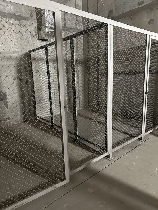 Продаеться две кладовки