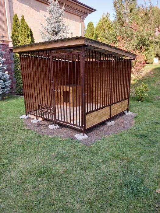 Вольер, Вольеры, Бутка для собаки