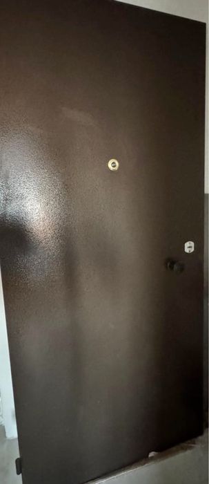 Продается метталическая дверь