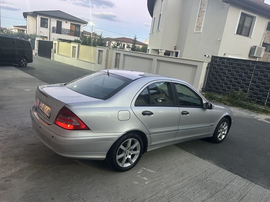 MERCEDES-BENZ C-Class 2005 — imagine 4
