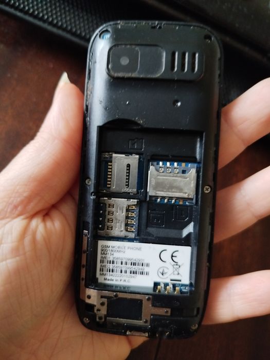 Телефон за части Max com