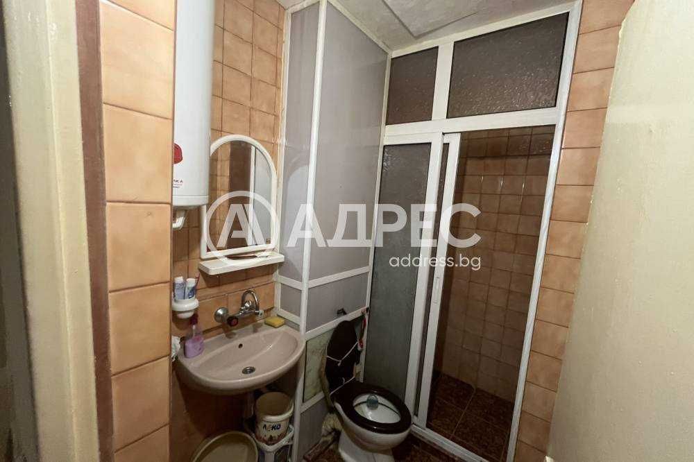 Продава се Двустаен апартамент в Разград, Орел - 60 кв.м за 1003 €/кв.м - Снимка #7