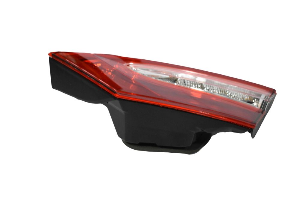 Фонарь (внутрений Led) RH Camry 17-