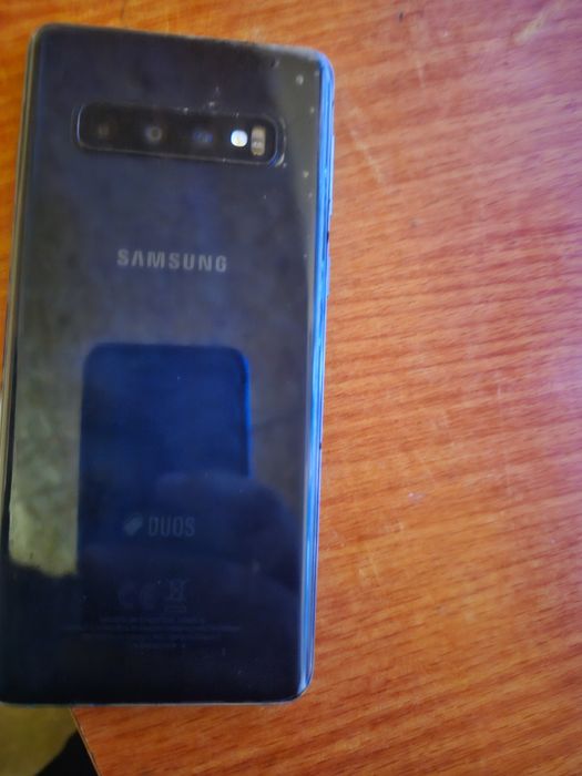 Самсунг с 10 ...