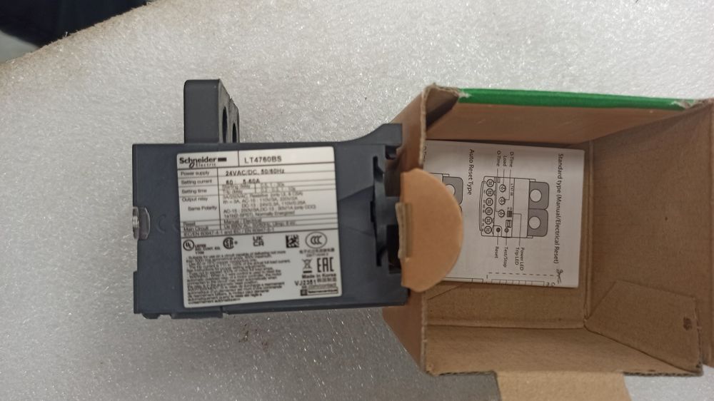 Електронно реле 0,5 A 6A 24V AC Schneider