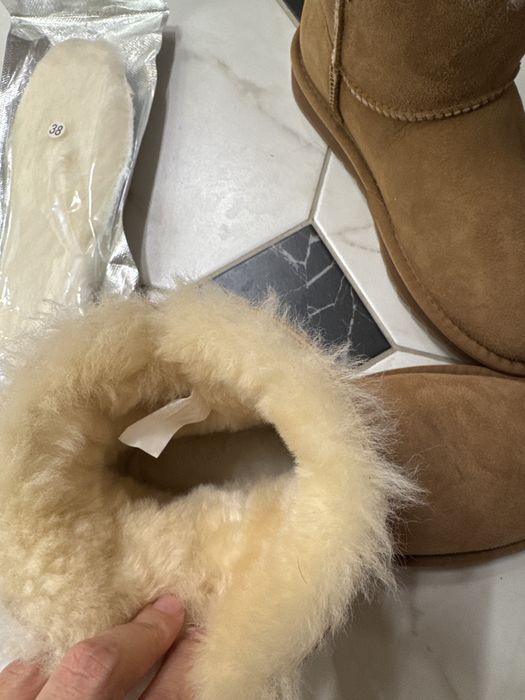 Продам угги 38 размер