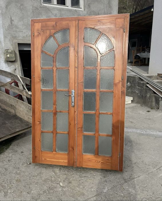 Usi lemn masiv exterior/interior