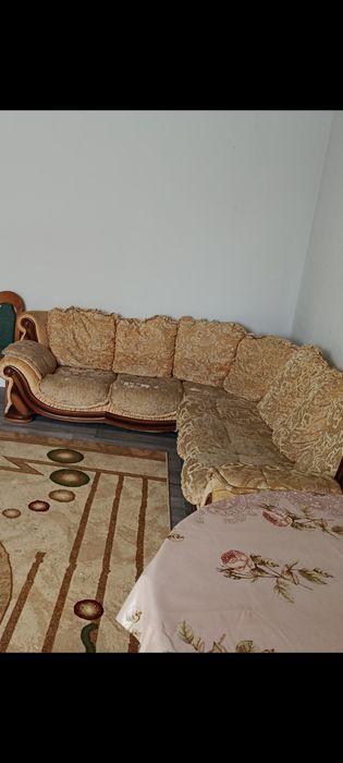 Продам диван угловой