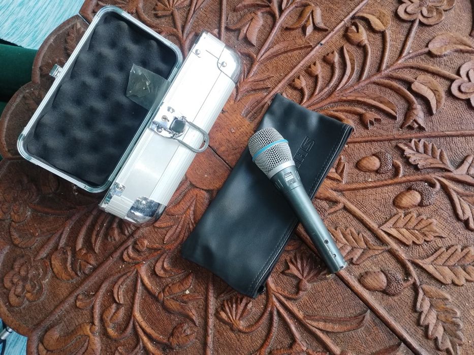 Shure Beta 87 a condenzer