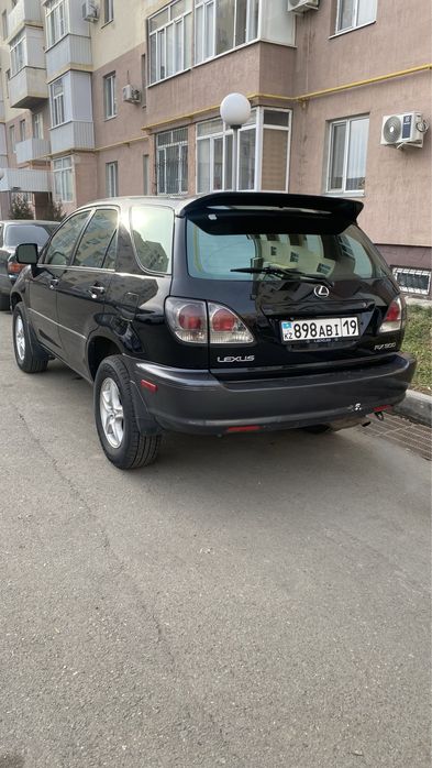 Продам машину Лексус рх 300