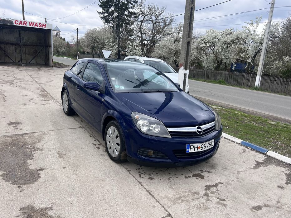 Opel Astra H GTC 1.9 D 150 caii