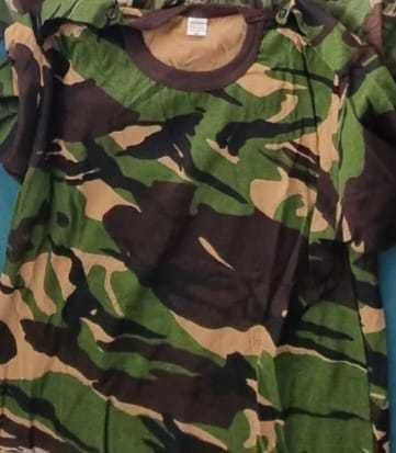 Tinute,  bocanci și accesorii militare