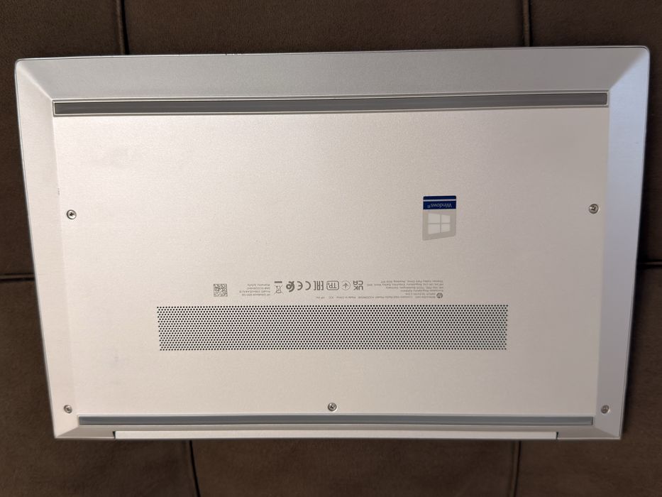 HP EliteBook g8 830