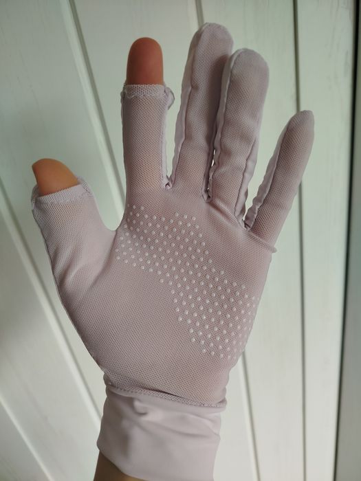 Дамски спортни ръкавици