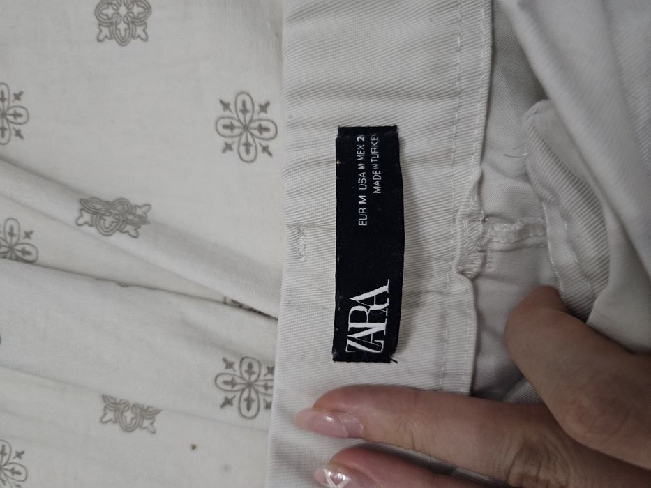 Pantaloni Zara marime M