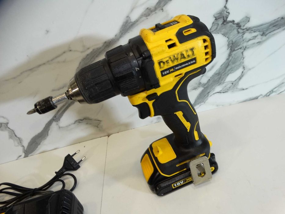 Dewalt DCD 708 - Компактен винтоверт
