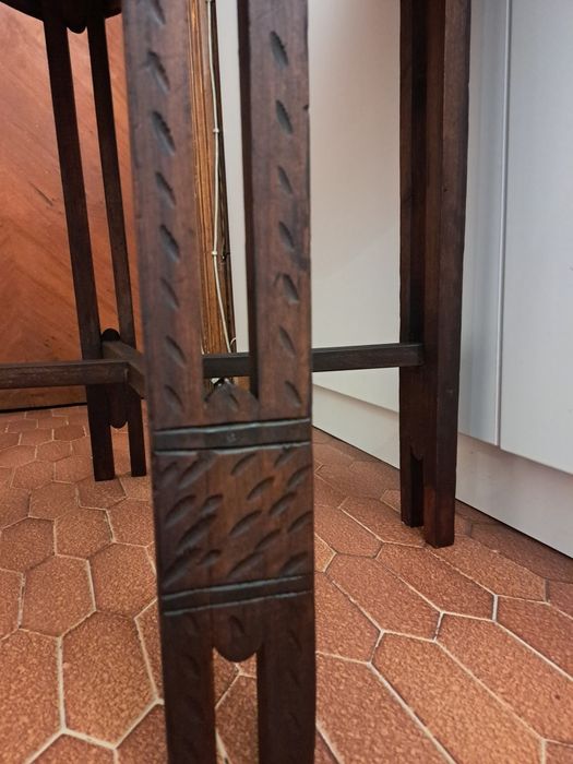 Masă din lemn, stil Neo - Românesc.