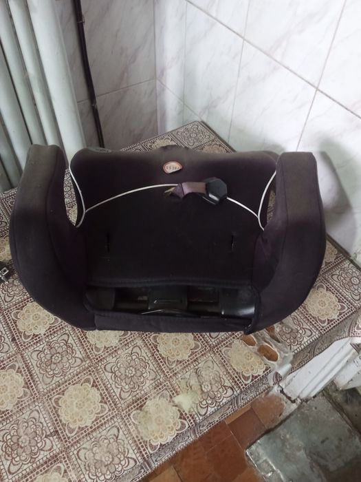 Продам детское автомобильное кресло
