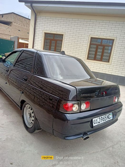Vaz_2110 sotiladi
