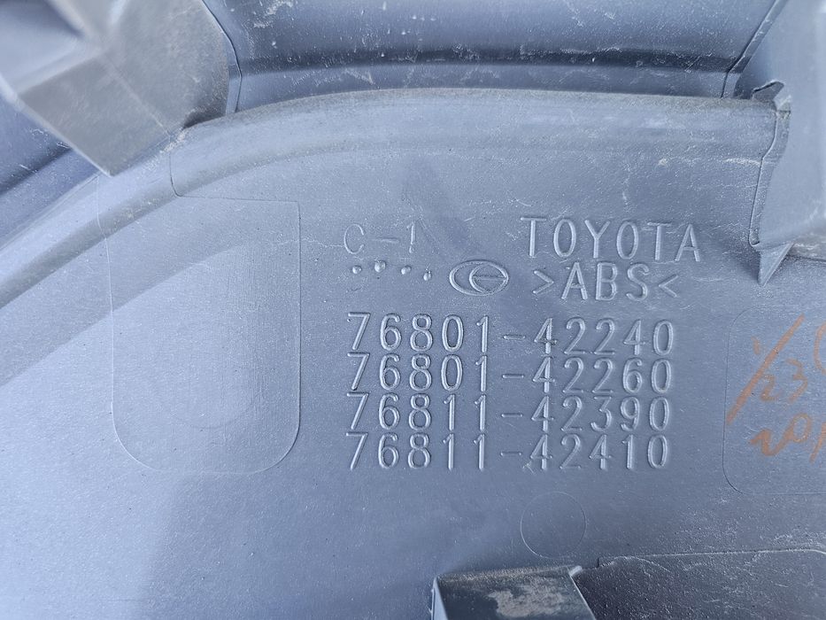 Bandou hayon Toyota Rav4