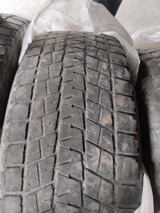 Продам шины бу размер 225/65/17