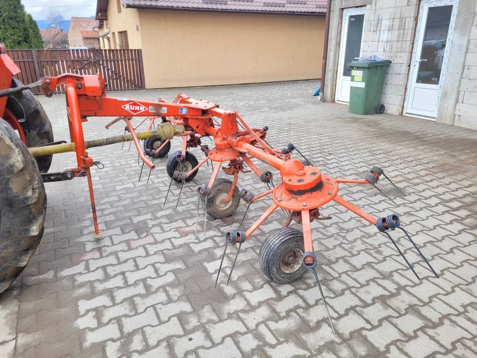 Grebla de întors fan Kuhn