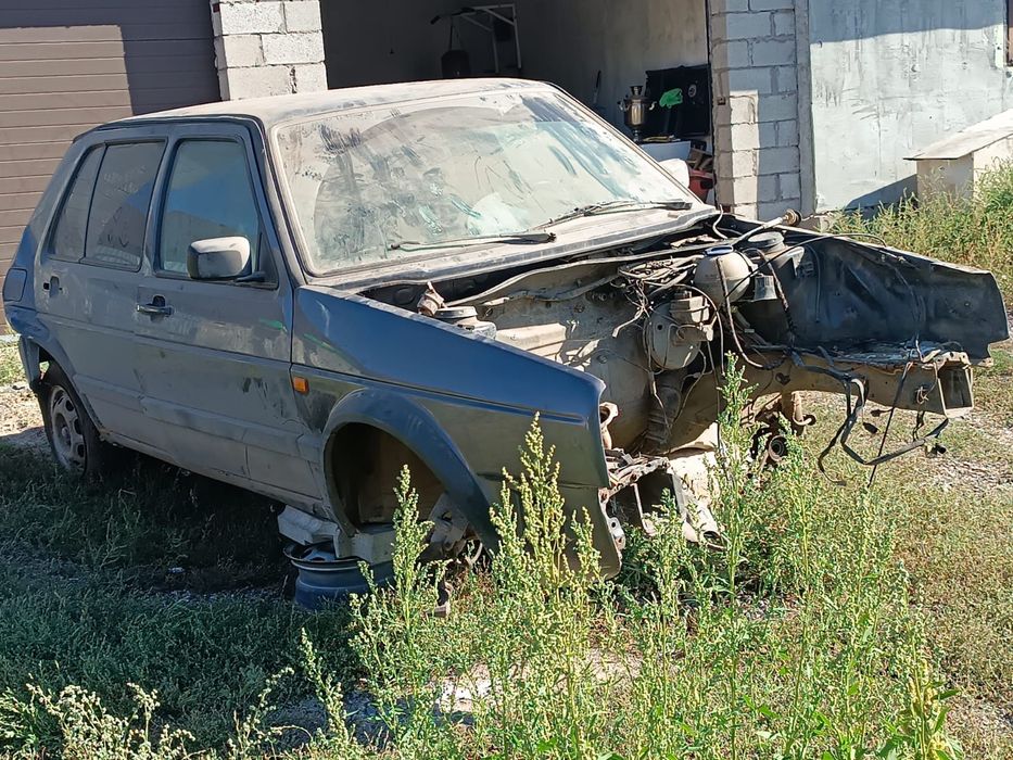 Продам Гольф 2 красный + донор серый Гольф2