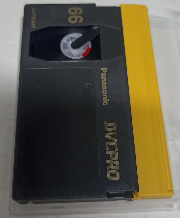 Студийные  видеокассеты и на видеокамеру