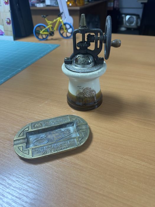 Rasnita, scrumiera si suport de chei vintadge