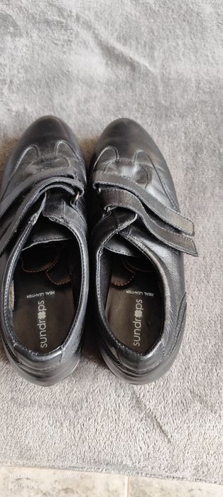 Дамски обувки от естествена кожа чисто нови!!!