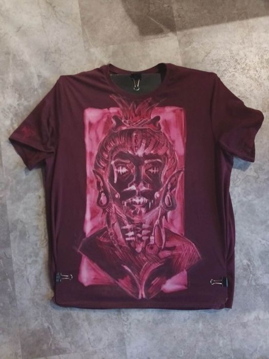 Рисувани тениски