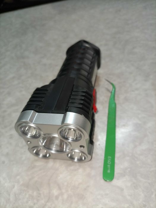 Акумулаторно мощно фенерче