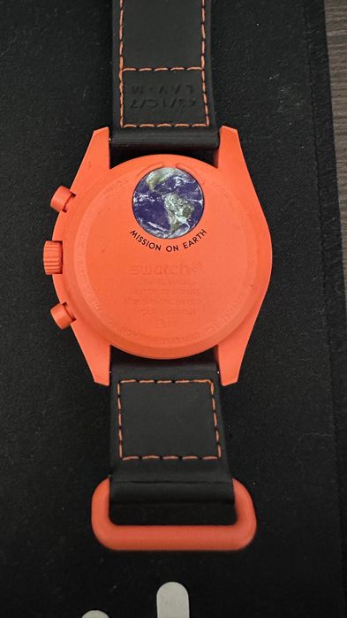 Omega x Swatch - Mission on Earth : Lava