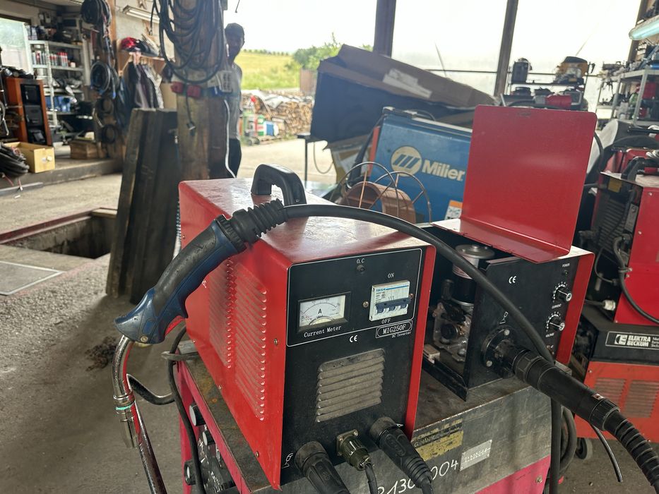 Aparat de sudura mig 250 amperi.