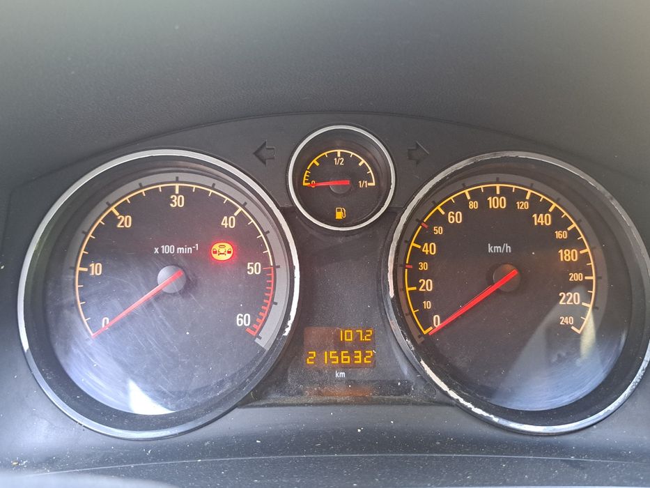 Vând Opel Zafira