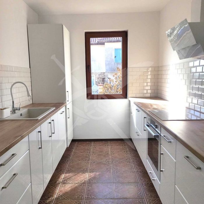 Продава се Къща в с. Царичино, Област Добрич - 270 кв.м за 626 €/кв.м - Снимка #8