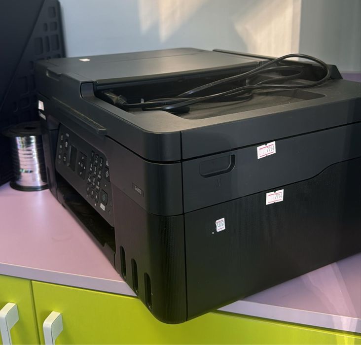 Продается принтер с красками