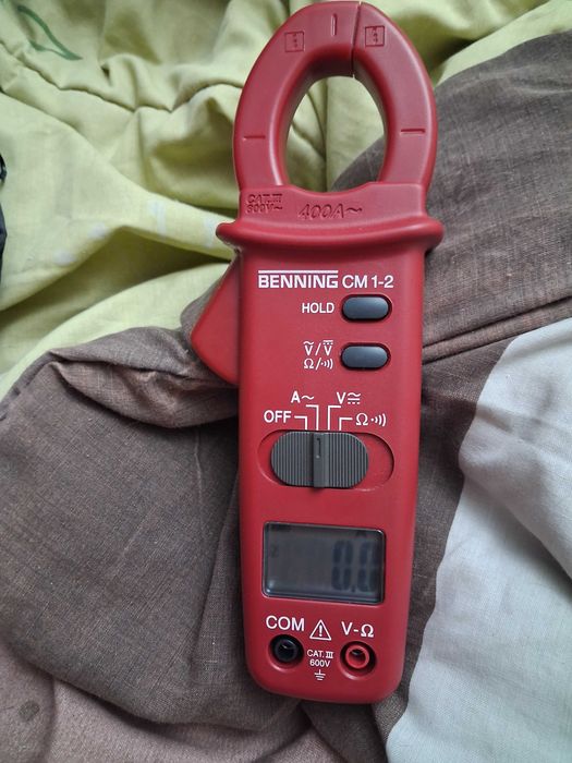 Multimetru Benning CM 1-2  600 v 400A