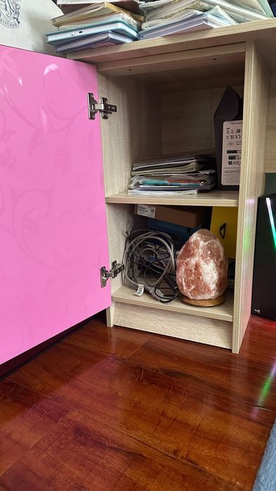 Письменный стол с полками