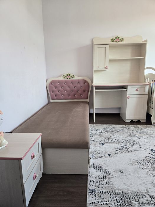 Divan krovat shkaf detskiy mebeli komot
