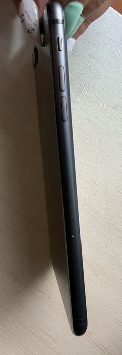 Телефон- Iphone 8 plus