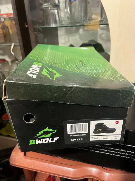 Мъжки Обувки чисто нови