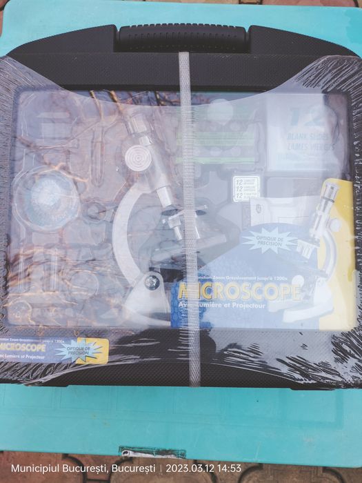 Microscop jucărie