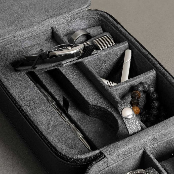 Премиум кутия за часовници Rothwell - За път (5 гнезда)