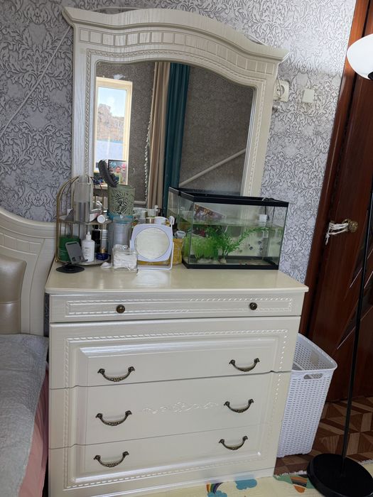 Продам спальный гарнитур за 180000