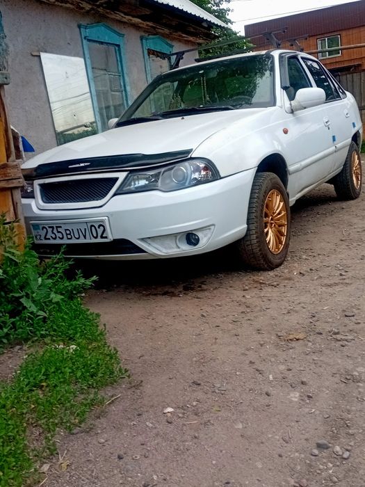 Продам машину Деу Нексия