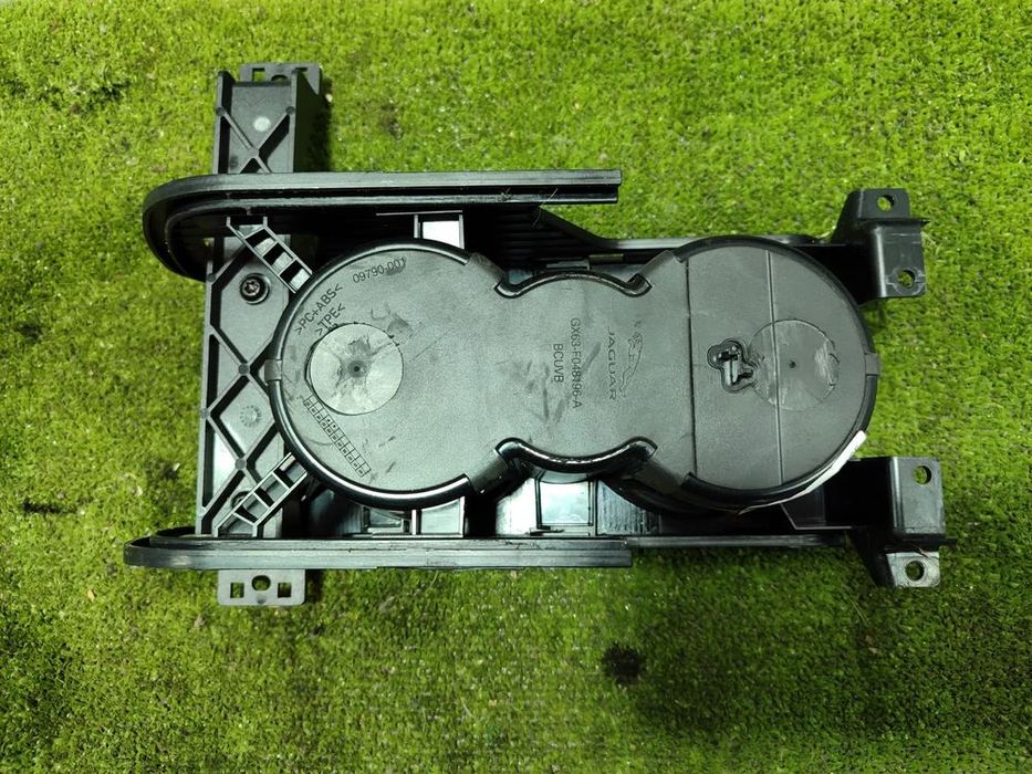 PANOU DE SUPORT PAHARE FATA JAGUAR F-PACE X761 2018 2.0 DIESEL COD OEM GX63-F048196-A / 5 USI SUV 2016-2020