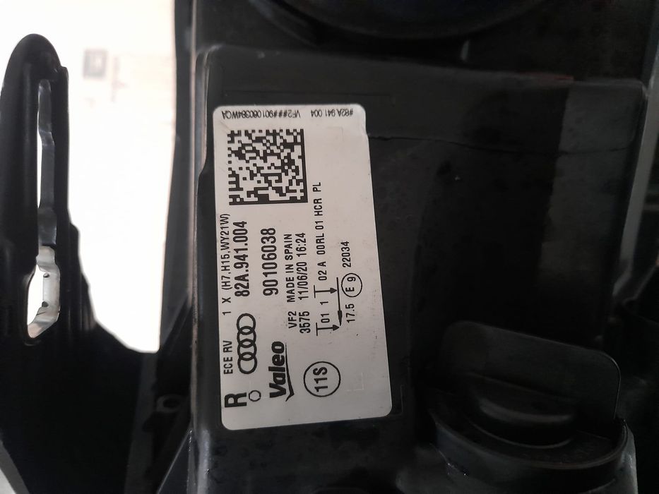 Far dreapta audi a 1 an 2020 led