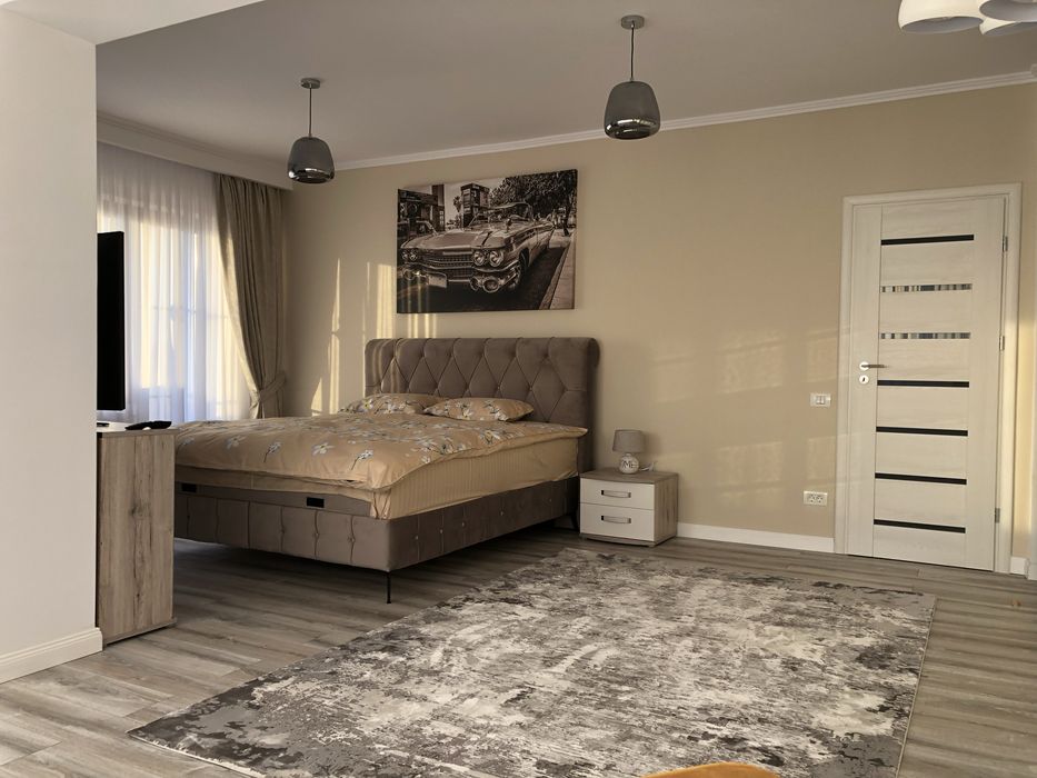 Apartament 4 camere - de Inchiriat !