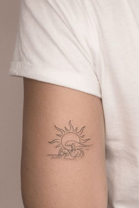 Tatuaje fine line, one line și glitter (tehnica sclipici)